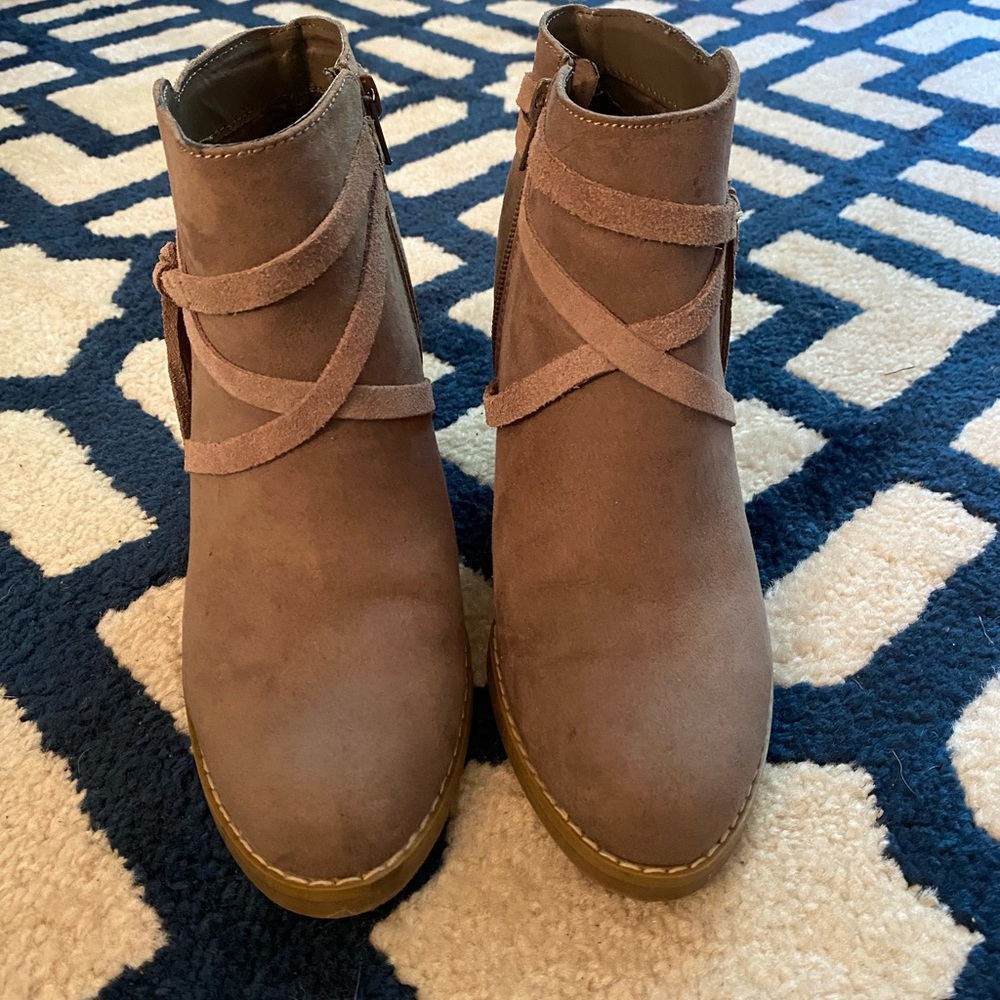 Express Booties - Picture 4 of 8